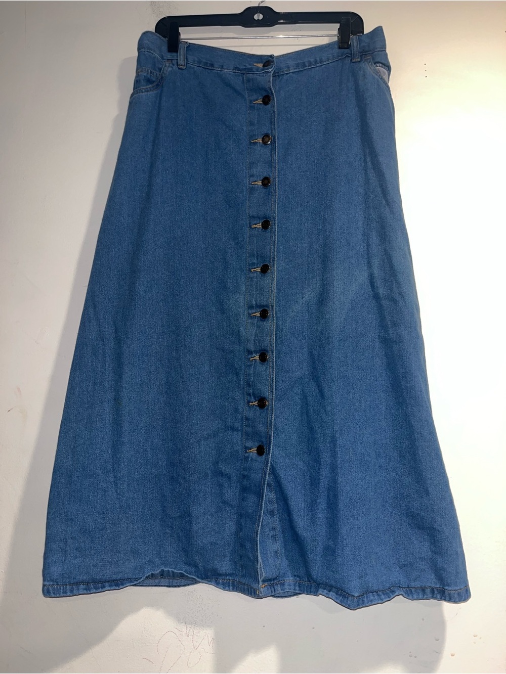 SOFT SURROUNDINGS Button front denim midi skirt